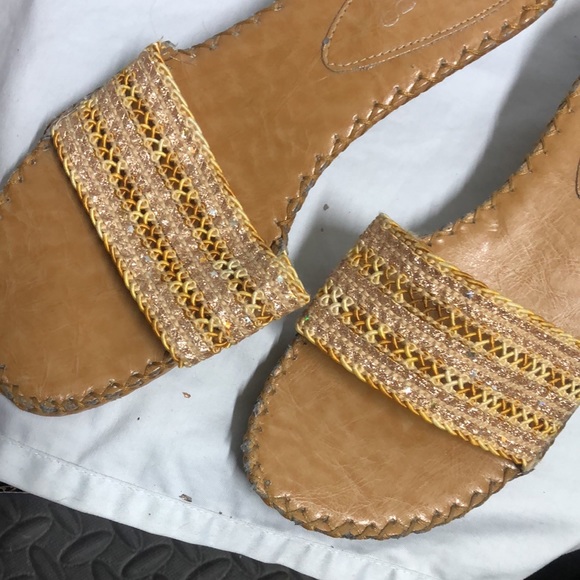 Up close brand sz 7 gold yellow and glitter heeled slides - Picture 3 of 11